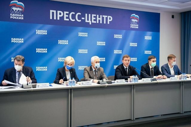 «Единая Россия» подвела итоги первой сессии в новом созыве Госдумы.
