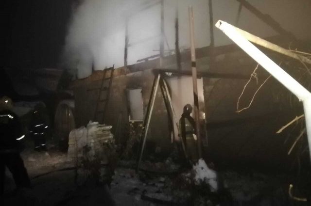 В поселке под Уфой при пожаре в жилом доме погиб мужчина