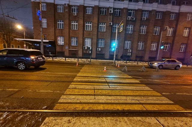 В Калининграде на переходе сбили пешехода, переходившего дорогу на зеленый