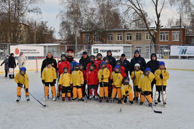 Открытие новой хоккейной площадки состоялось в Пролетарском районе Тулы