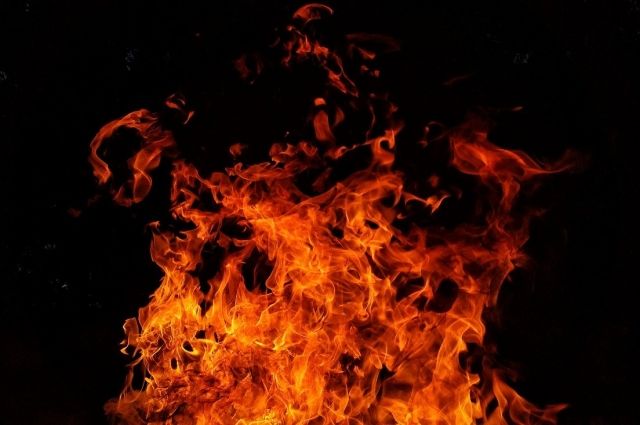 При пожаре в Новотроицке пострадал 59-летний мужчина