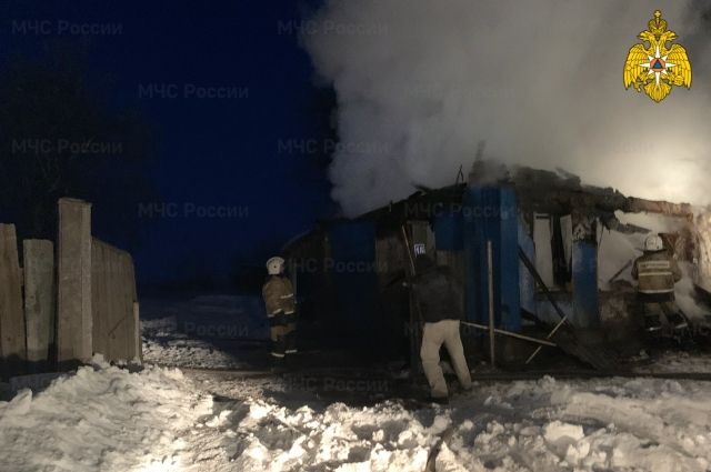 В пожаре в поселке Подмаячный города Оренбурга погибли два человека