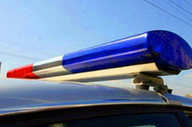 В Омске водитель грузовика сбил 12-летнюю девочку на переходе