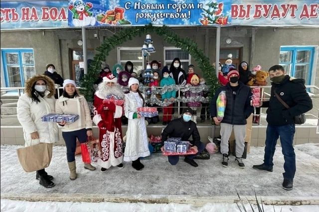 Настоящие волшебники. Ставропольские активисты дарят праздник обездоленным