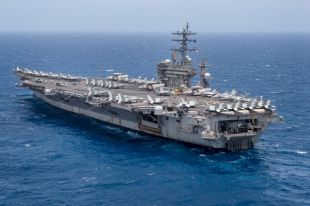 Авианосец ВМС США останется в Средиземном море из-за ситуации в Украине