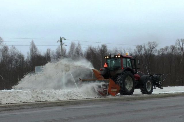 Глава Архангельска потребовал усилить уборку улиц в новогодние каникулы