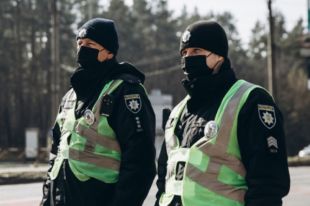 В Украине усилят контроль на дорогах на новогодние праздники.