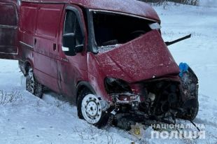 В Харьковской области автомобиль столкнулся с поездом: есть жертва.