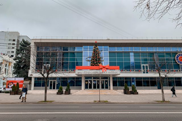 Рождественская ярмарка в Краснодаре будет работать каждый день до 9 декабря