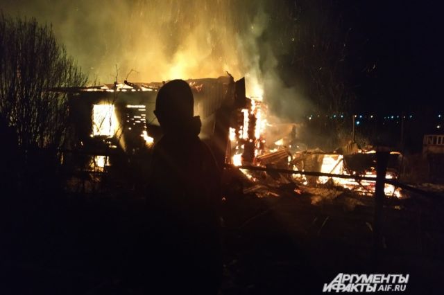 Горел частный дом в селе Сизябск Ижемского района.