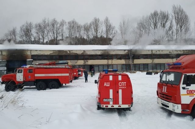 В Ижевске произошёл пожар на складе с картоном