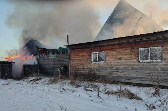Два пожара с погибшими произошли в Иркутской области 2 января