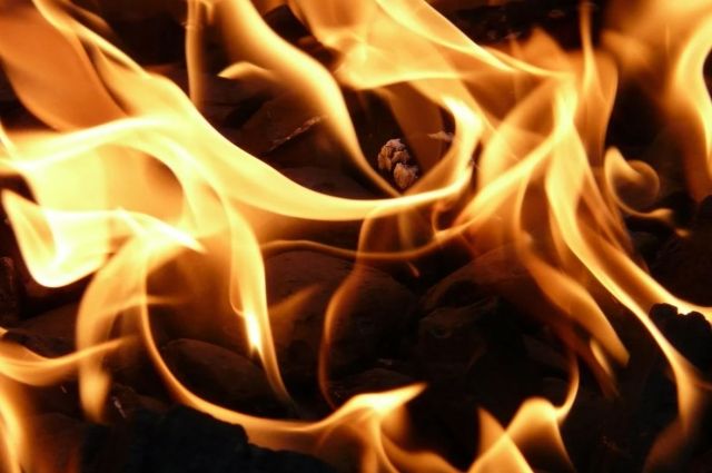 В пожаре в Мостовском районе пострадали люди