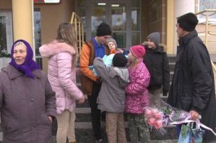 Женщина, которая родила ребенка под роддомом, сообщила детали происшествия