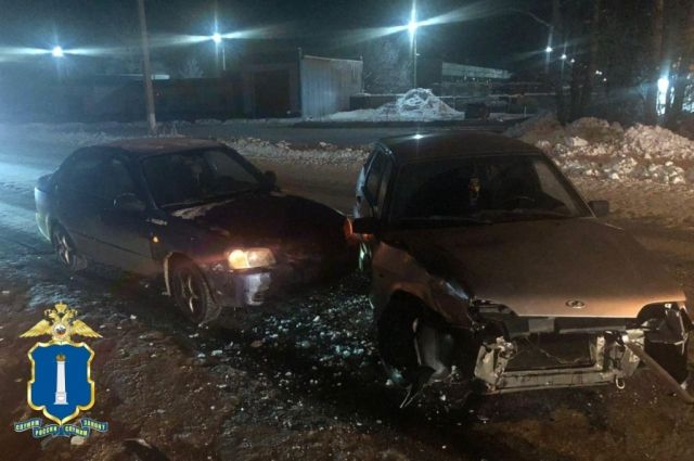 В Димитровграде бесправный парень за рулём ВАЗа устроил массовое ДТП