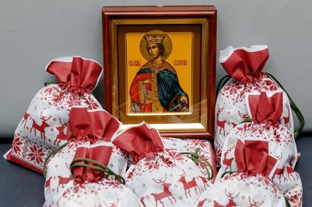 10000 детей получили подарки на Рождество от Фонда святой Екатерины