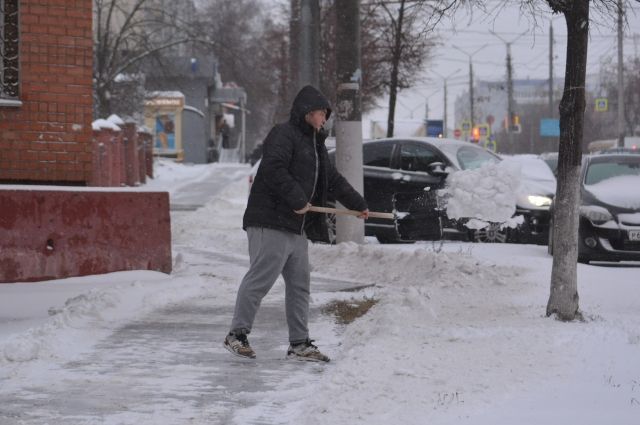 Расчисткой дорог от снега в Оренбуржье заинтересовалась прокуратура