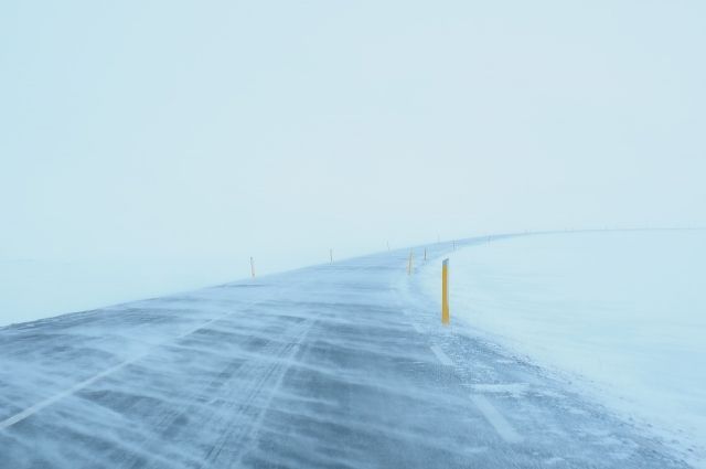 В Среднеуральске из-за завалов снега ограничили движение автобусов