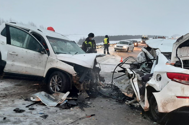 В ДТП на трассе Казань - Оренбург погибли четыре человека