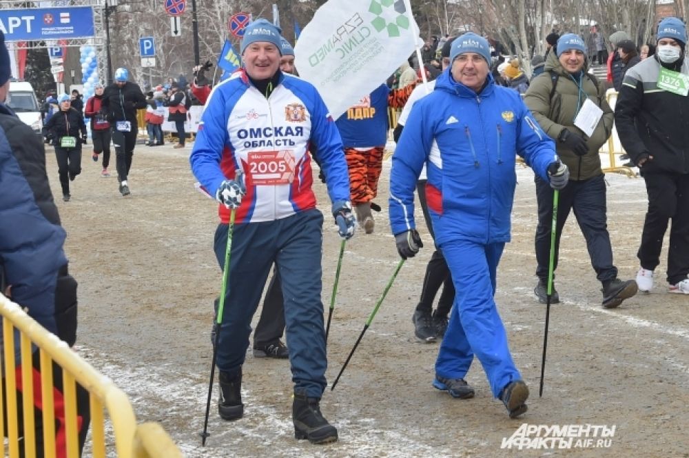 Участником марафона стал и министр по делам молодёжи, физической культуры и спорта Омской области Дмитрий Крикорьянц.