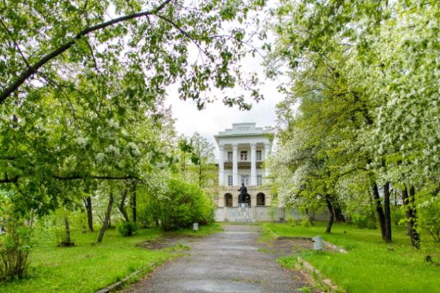 На реконструкцию «Белого дома» в Кыштыме выделят больше миллиарда рублей