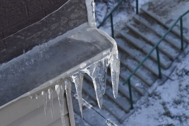 В Курске четыре предприятия оштрафовали из-за неочищенного снега и льда