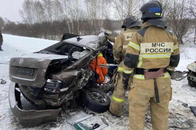 Два человека погибли при столкновении автомобилей в Нижегородской области
