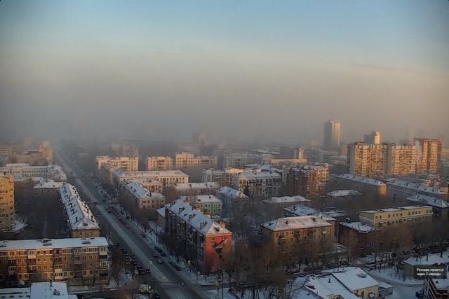 Горожане пожаловались на дым и запах гари в период НМУ в Челябинске