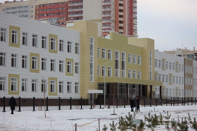 Новую школу открыли в густонаселенном районе Челябинска