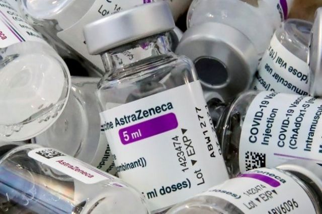 AstraZeneca заявила об эффективности своего бустера против штаммов COVID-19