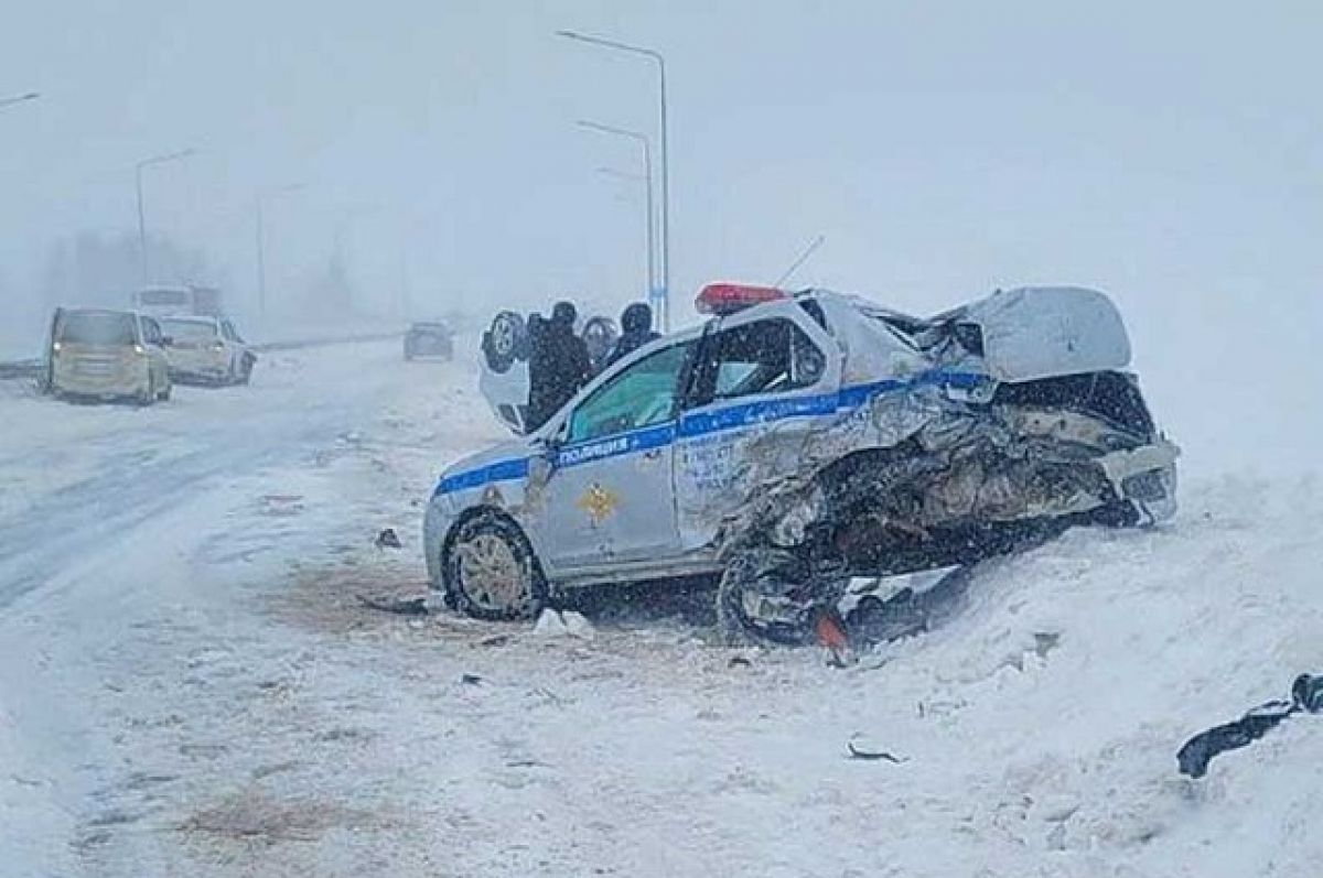 Водитель BMW врезался в автомобиль ГИБДД на трассе Уфа-Оренбург | АиФ Уфа