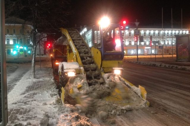В ночь на 14 января с улиц Ульяновска вывезли 237 самосвалов снега
