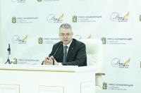 На вопросы журналистов Владимир Владимиров отвечал два часа.