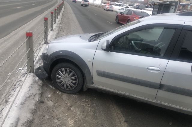 Три автомобиля столкнулись на Северо-западе Челябинска