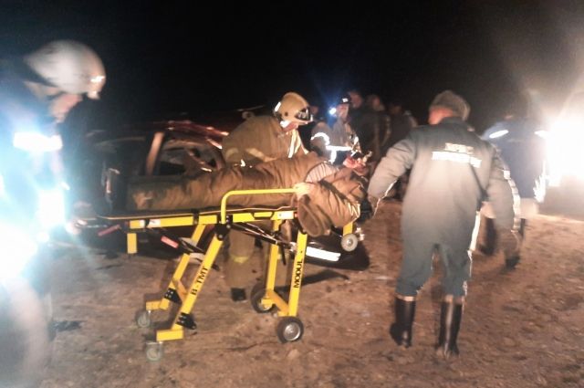 Во Владимирской области спасатели деблокировали из авто пострадавшего в ДТП