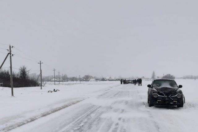 Водитель не заметил пешехода из-за снегопада.