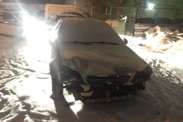 Водителя, протаранившего пять машин на стоянке, задержали в Магнитогорске