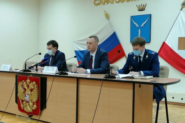 Бусаргин призвал оказать помощь дольщикам ЖСК «Северный» в Саратове