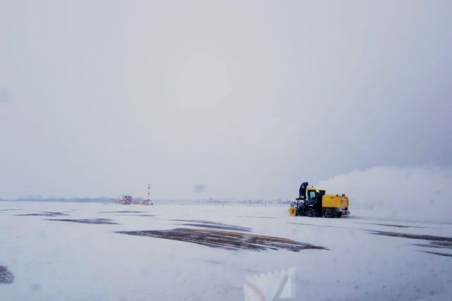18 января аэропорт Краснодара закрыт из-за ливневого снегопада до 14:00