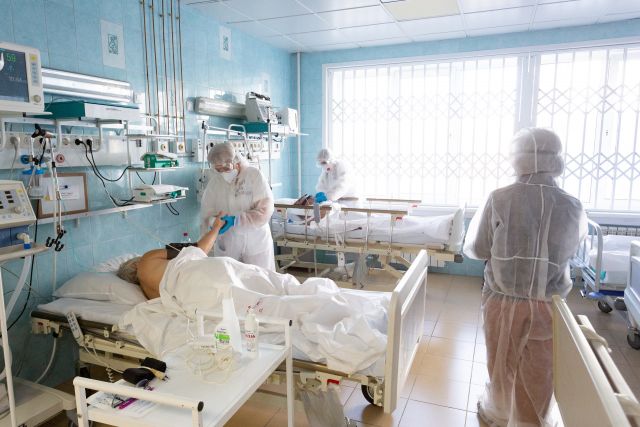 Заболеваемость COVID-19 вырастет в Новосибирске из-за штамма «омикрон»