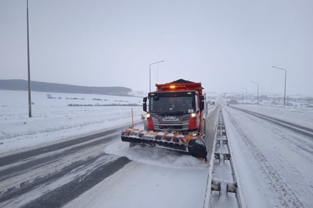 Из-за непогоды в Оренбургской области перекрыли участок трассы М-5 «Урал»