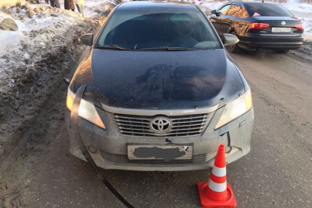 В Новосибирске водитель Toyota Camry сбила 10-летнюю девочку