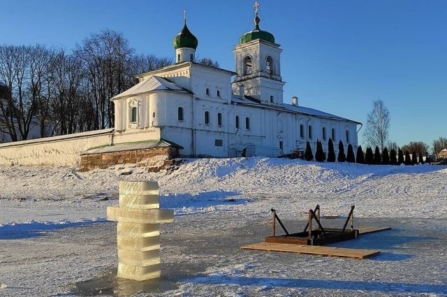 В Пскове оборудовали купель для крещенских купаний