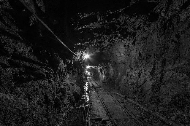 В Кузбассе из шахты «Комсомолец» эвакуируют работников