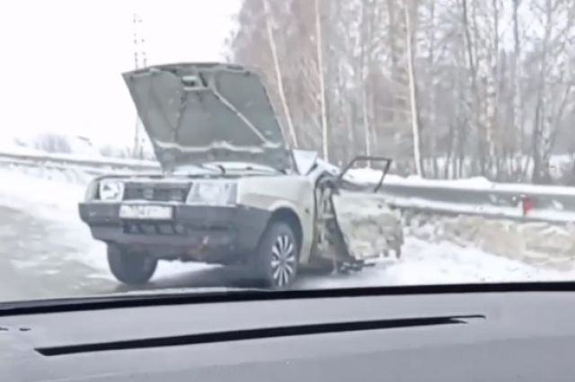 В страшной аварии под Ульяновском погиб человек: машину разорвало на части