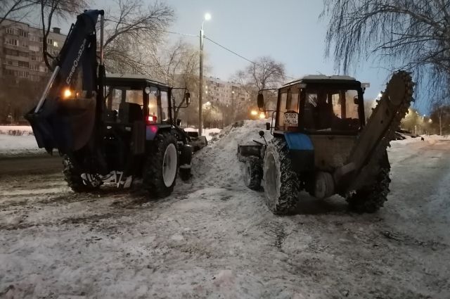 Лысогорский район освобождают от снега