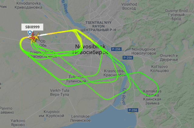 Самолёт Airbus A320 кружил над новосибирским аэропортом Толмачёво