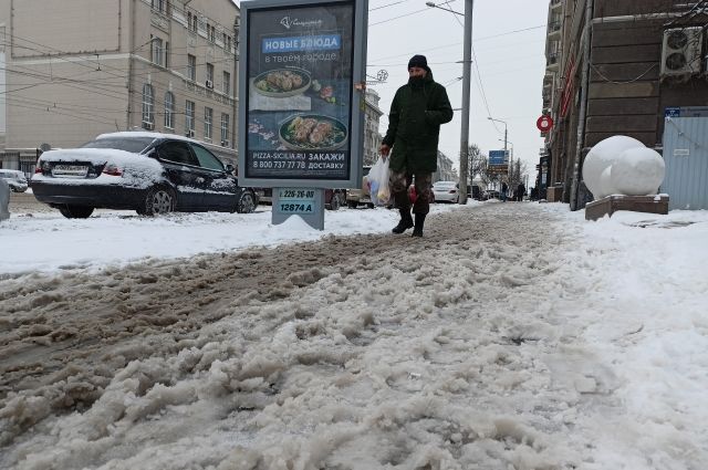 Намело изрядно. Как власти Ростова справляются со снегопадом 24 января?