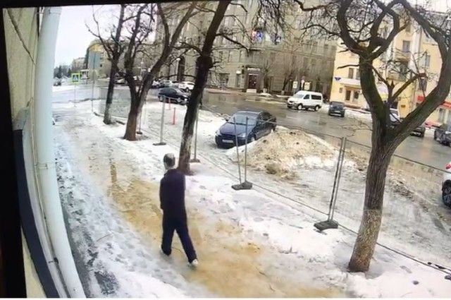 В Волгограде разыскивают пропавшего худощавого мужчину 34 лет с залысинами