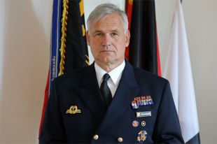 Главнокомандующий немецкими ВМС Кай-Ахим Шёнбах.
